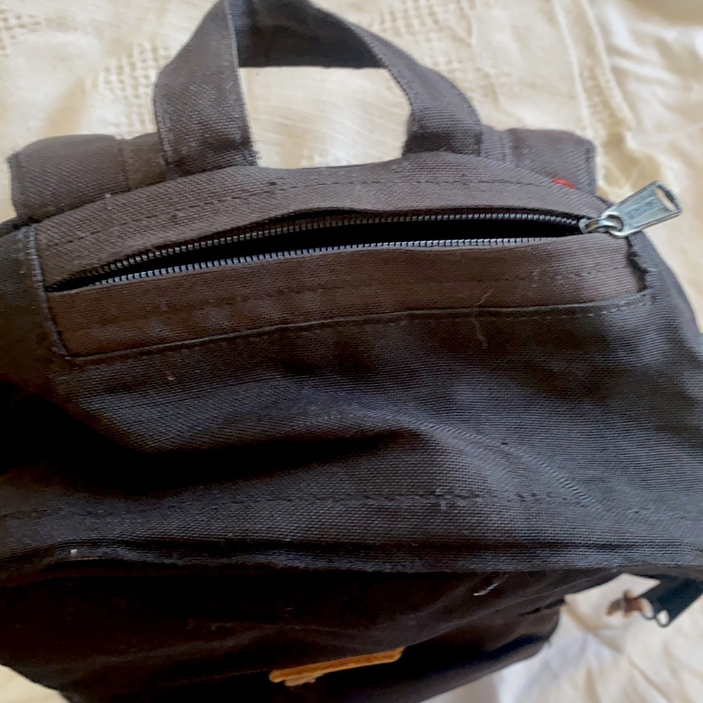 Herschel Backpack - Picture 8 of 9